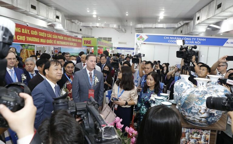 VIETNAM – ÉCONOMIE  : La Vietnam Expo attire 500 exposants du monde entier