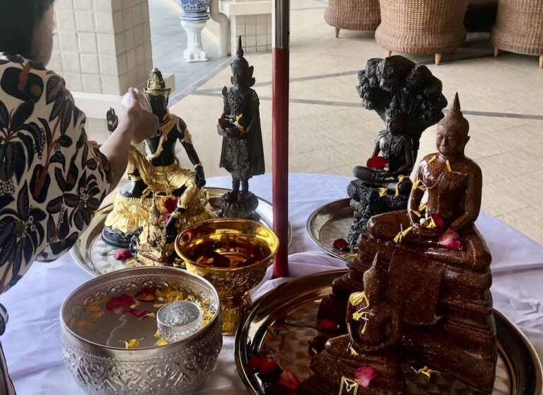 THAÏLANDE – SOCIÉTÉ : Songkran est là, Sawasdee Pimai !