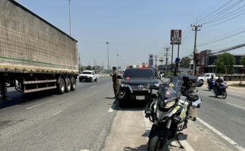 THAÏLANDE – ACCIDENTS : Les accidents de la route tuent déjà 114 personnes et en blessent 1 064 lors des vacances de Songkran contrôle routier Thaïlande police