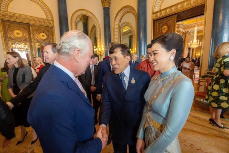 THAÏLANDE – ROYAUME UNI : Leurs majestés le Roi et la Reine, hôtes d’honneur de Charles III
