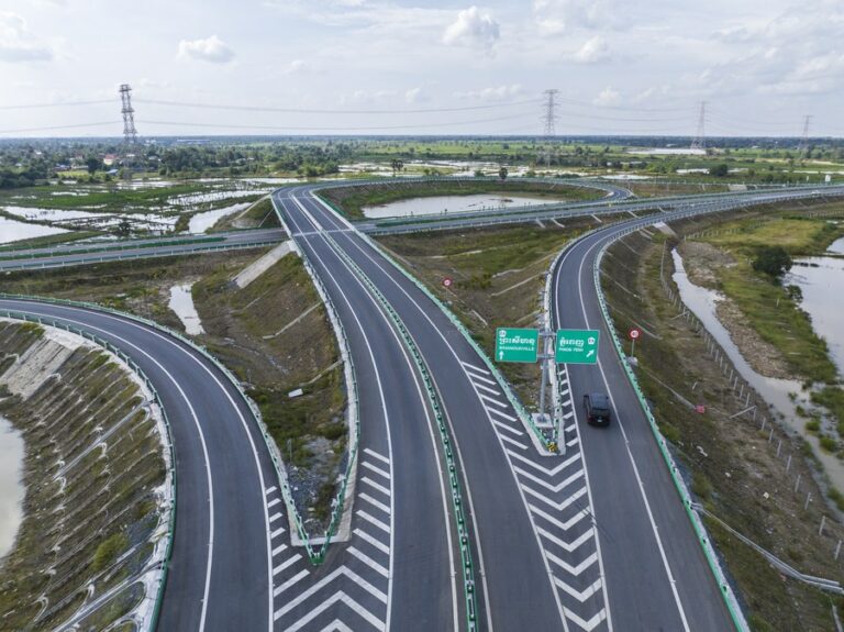 CAMBODGE – AUTOROUTE : Début des travaux de construction de l’autoroute Phnom Penh-Bavet