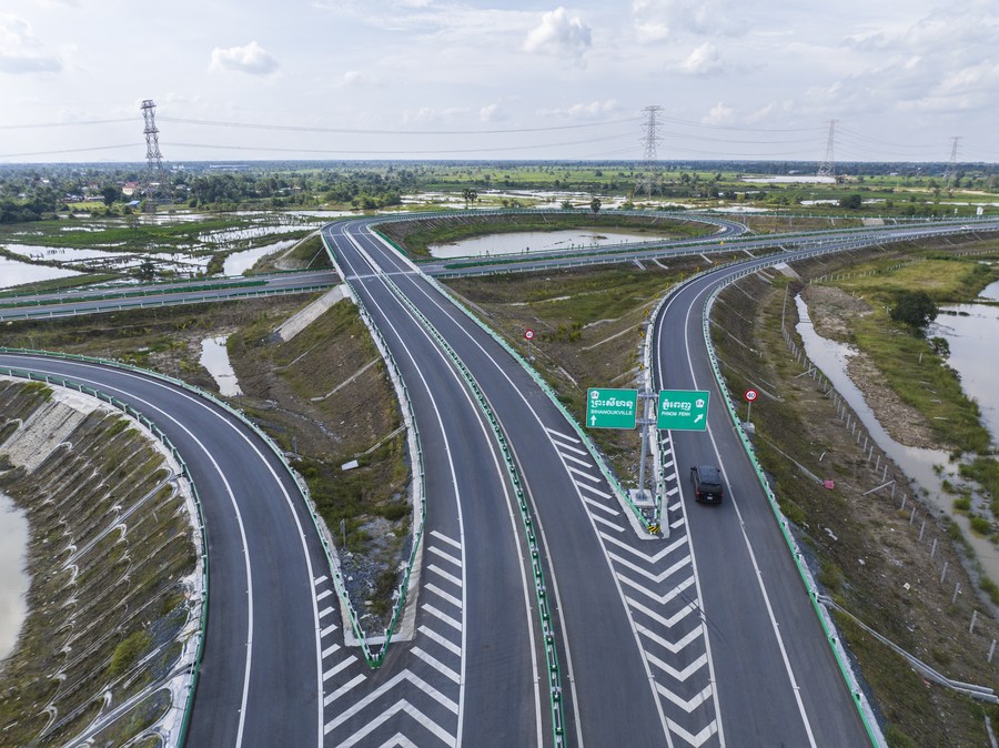 Cambodge China Road and Bridge Corporation