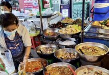 THAÏLANDE – CHRONIQUE : La vraie nourriture thaïlandaise n’est pas politique cuisine de rue en Thailande