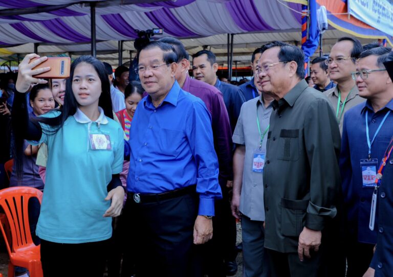 CAMBODGE – POLITIQUE : Hun Sen demande une « atmosphère politique calme et neutre » pour les prochaines législatives