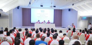 meeting Pheu Thai