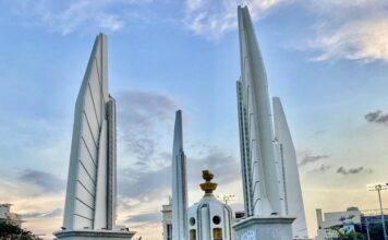Democracy monument Bangkok