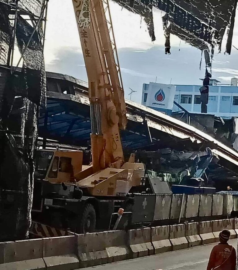 BANGKOK – ACCIDENT : Un pont s’écroule dans la capitale thaïlandaise