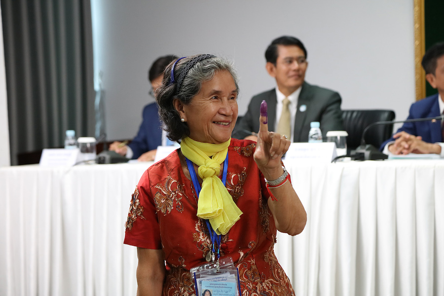 encre vote Cambodge élection