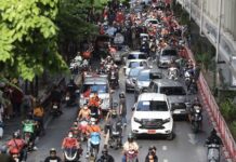 THAÏLANDE – POLITIQUE : Les sénateurs anti-Pita sont sous pression Manifestation contre sénateurs