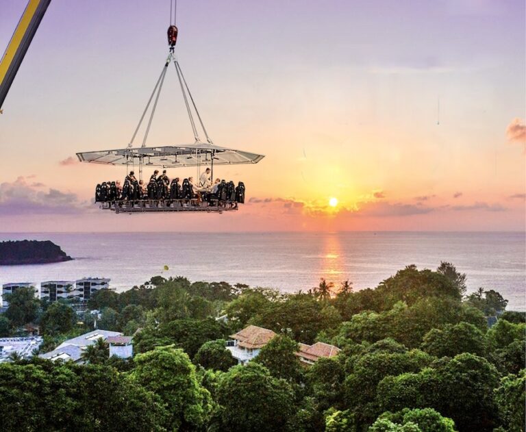 THAÏLANDE – CHRONIQUE : A Phuket, les aléas d’un diner aérien