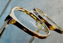 THAÏLANDE – ÉCONOMIE : Le fabricant français de verres Essilor en pointe dans la lutte contre la myopie Essilor Thaïlande