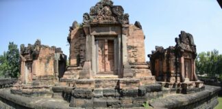 Temple Ku Pueai Noi