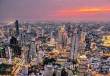 THAÏLANDE – CHRONIQUE : Bangkok au crépuscule, le plus beau spectacle du monde ? Les crépuscules de Bangkok - roof top
