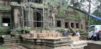escalier est Angkor-Vat