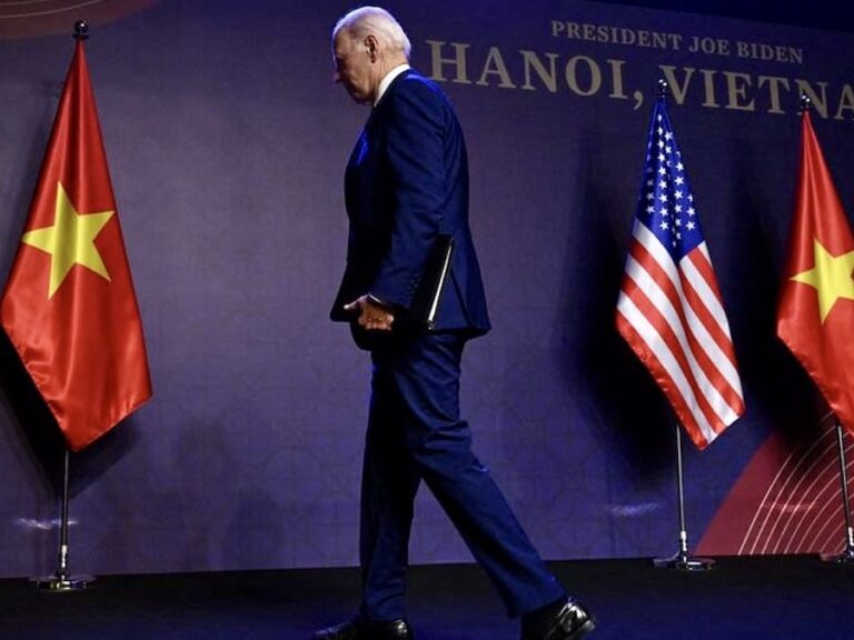 VIETNAM – DIPLOMATIE : La conférence de presse de Joe Biden à Hanoï moquée dans le monde entier