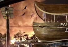 PATTAYA – INCENDIE : Le marché flottant en flammes Marché flottant incendie Pattaya