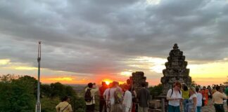 Phnom Bakheng Touristes