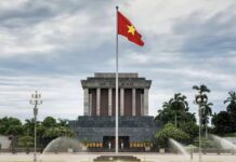 Ho Chi Minh mausolée