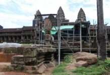Restauration the Naga balustrades