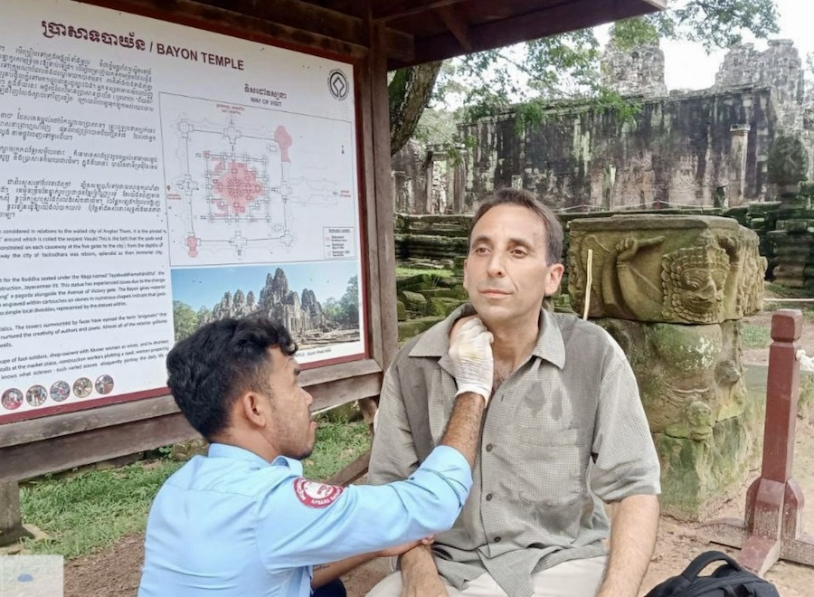 Touriste Cambodge mordu singe