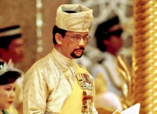 Haji Hassanal BOLKIAH MU'IZZADDIN WADDAULAH