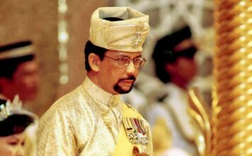 BRUNEI – FRANCE : Le Sultan Hassanal Bolkiah reçu à l’Élysée par Emmanuel Macron Haji Hassanal BOLKIAH MU'IZZADDIN WADDAULAH