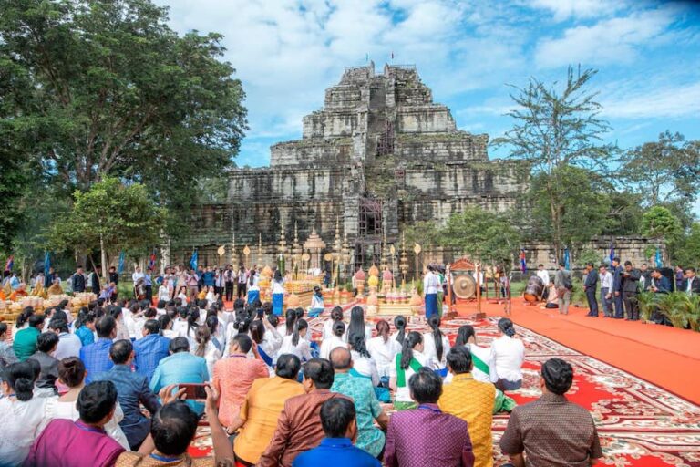 CAMBODGE – SOCIÉTÉ : Bun Rany, l’épouse de Hun Sen, préside une cérémonie au temple de Koh Ker