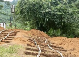 tombe Kachin attaque aérienne