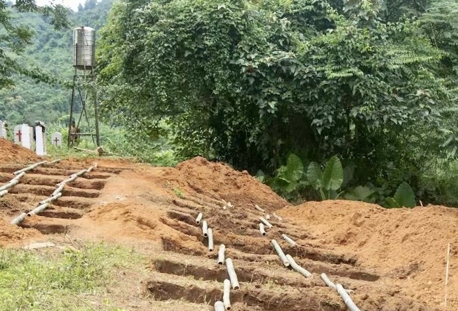 tombe Kachin attaque aérienne