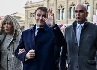 FRANCE – POLITIQUE : Vue d’ailleurs, une inconnue nommée Brigitte Brigitte Macron visite Suisse