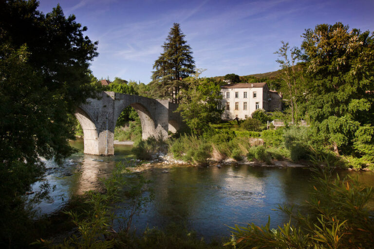 VIETNAM – FRANCE : Dans les Cévennes, une maison pour écrivains vietnamiens