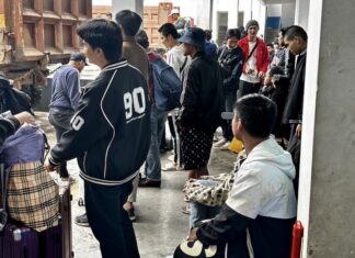 THAÏLANDE – BIRMANIE : Plus de 200 Thaïlandais évacués du nord de la Birmanie sont arrivés à Bangkok ce 20 novembre Laukkai thailandais