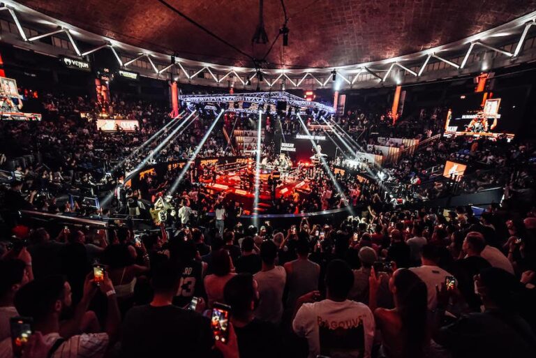THAÏLANDE – SPORT : Une légende de la boxe thaïe affronte le champion philippin Manny Pacquiao