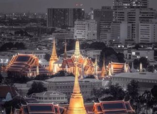 THAÏLANDE – CHRONIQUE : Ces pagodes qui éblouissent les nuits de Bangkok Temple Thaïlande lumiere
