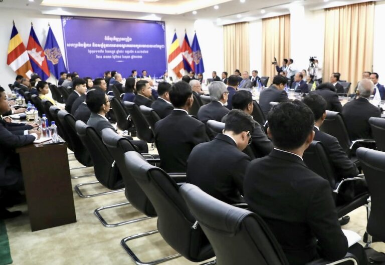 CAMBODGE – POLITIQUE : 27 partis politiques s’allient au Parti du peuple cambodgien