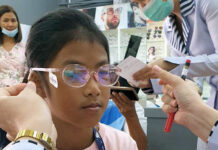 écolier Pattaya lunettes