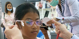 écolier Pattaya lunettes