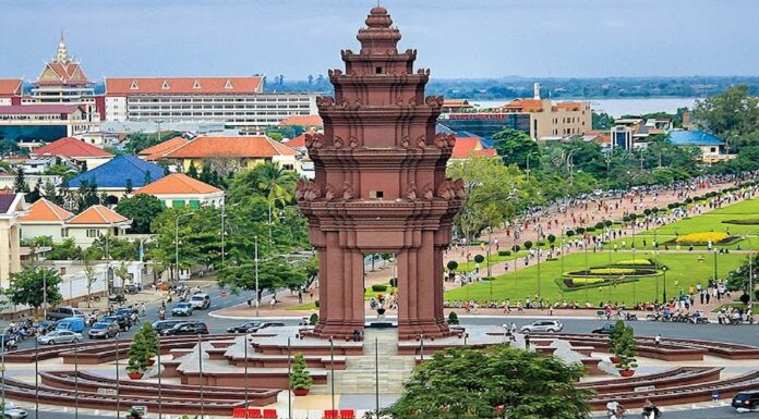 CAMBODGE – TOURISME : Fermetures de rues pour les célébrations de la fête de l’indépendance cambodgienne monument indépendance Cambodge