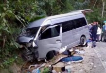 Van touristique accident Chiang Mai
