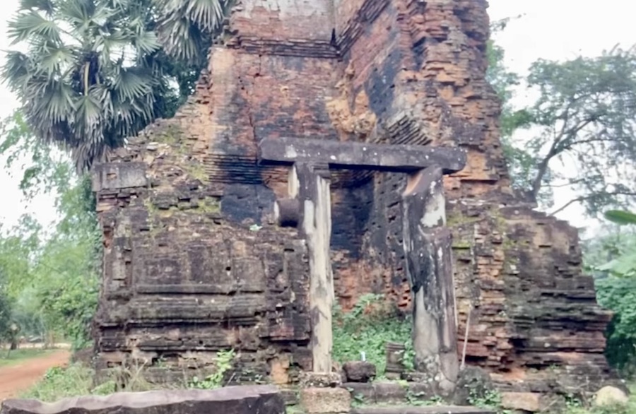 Trapeang Kaek Temple