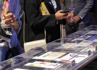 BANGKOK – CULTURE : Jusqu’au 7 février la collection de courriers d’art de Sophie et Michel Bohbot est exposée au Hyatt Regency Bangkok Sukhumvit expo art mail