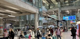 passagers aéroport Suvarnabhumi