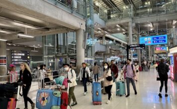 THAÏLANDE – TOURISME : La police de l’immigration se prépare à l’affluence des fêtes dans les aéroports passagers aéroport Suvarnabhumi