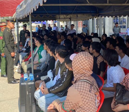 THAÏLANDE – BIRMANIE : 111 ressortissants rapatriés de Birmanie réfugiés thaïlandais de Birmanie