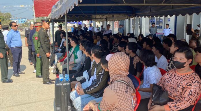 THAÏLANDE – BIRMANIE : 111 ressortissants rapatriés de Birmanie réfugiés thaïlandais de Birmanie