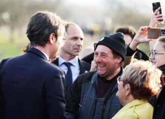 FRANCE – POLITIQUE : Vue d’ailleurs, Bardella, Attal : le baptême du foin Gabriel Attal - agriculture