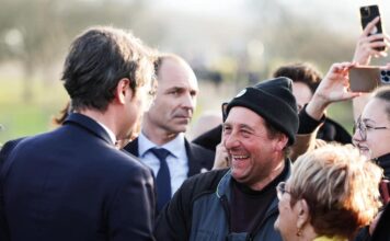 FRANCE – POLITIQUE : Vue d’ailleurs, Bardella, Attal : le baptême du foin Gabriel Attal - agriculture