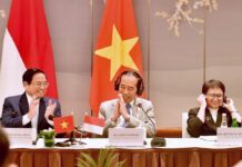 Joko Widodo au Vietnam