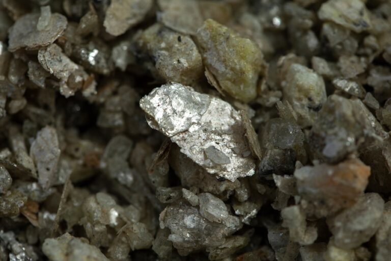 THAÏLANDE – RESSOURCES : Du lithium dans le sous sol thaïlandais