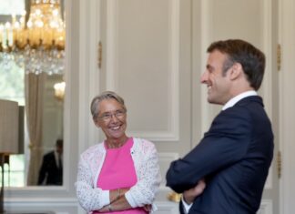 FRANCE – POLITIQUE : Vue d’ailleurs, Matignon, encore plus un enfer en 2024 Macron Borne